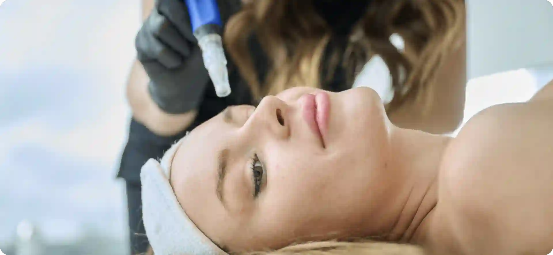 How Do Microneedles Trigger New Collagen and Elastin in Loose Skin Bradford-on-Avon?